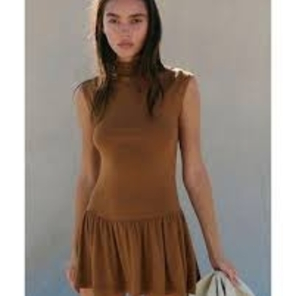 Good Feels Drop-Waist Mini Bronze Sufar SOLD OUT ONLINE - Picture 3 of 11